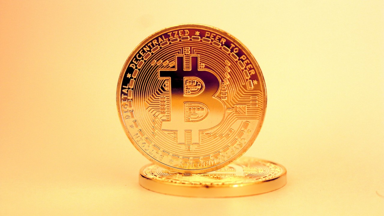 Bitcoin 71.500 doları aştı: ETF girişleri ve short tasfiyeleri yükselişi hızlandırdı